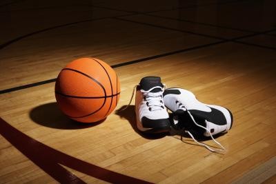 zapatillas balón baloncesto
