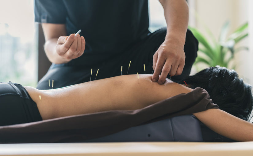 ¿Es la acupuntura un remedio eficaz para aliviar las contracturas musculares?