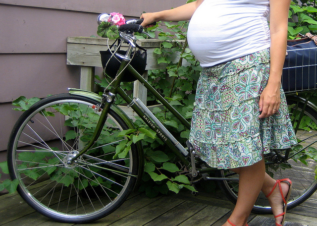 ¿Puedo ir en bicicleta durante el embarazo?