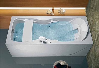 La temperatura oscilante en una bañera de hidromasajes es de 38ºC