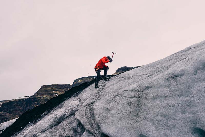 El montañismo y la escalada como deportes