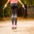 7 ejercicios fáciles para saltar a la comba y perder peso rápidamente