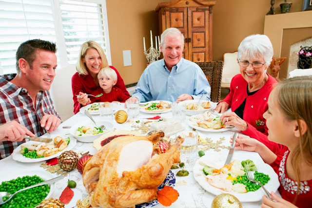 8 consejos para no sobrepasarte con la comida en Navidad